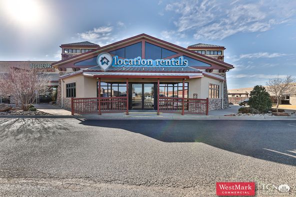 River Crossing Shopping Center: 6023 82nd St, Lubbock, TX 79424